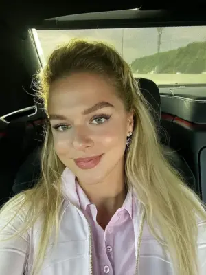 Полина — анкета с фото
